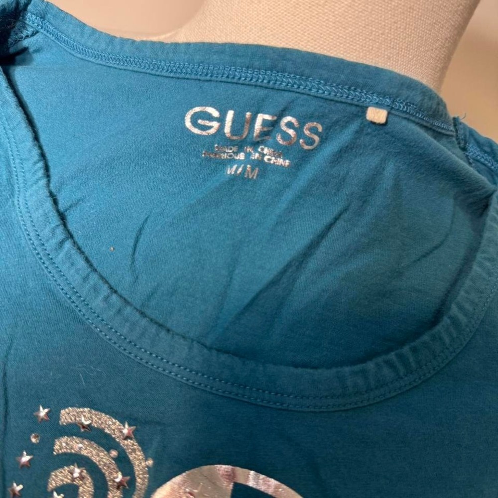 Guess Tee - Picture 2 of 2